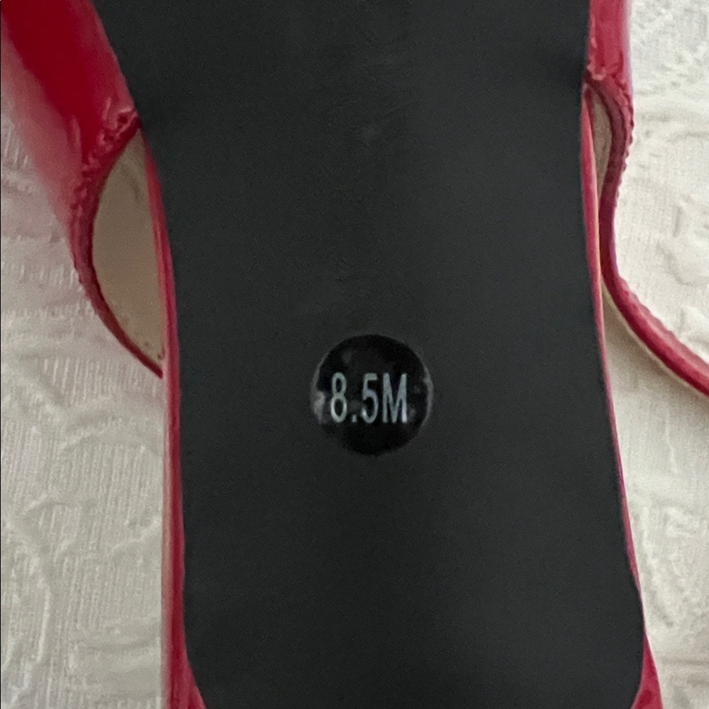 Morgan Taylor patent kitten heel slings. - Picture 7 of 8
